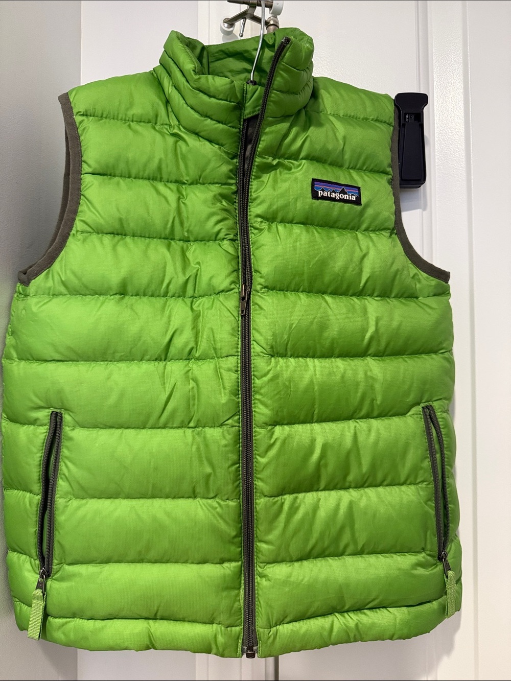 Patagonia Kids xs Bright Lime Green Puffy Vest EUC